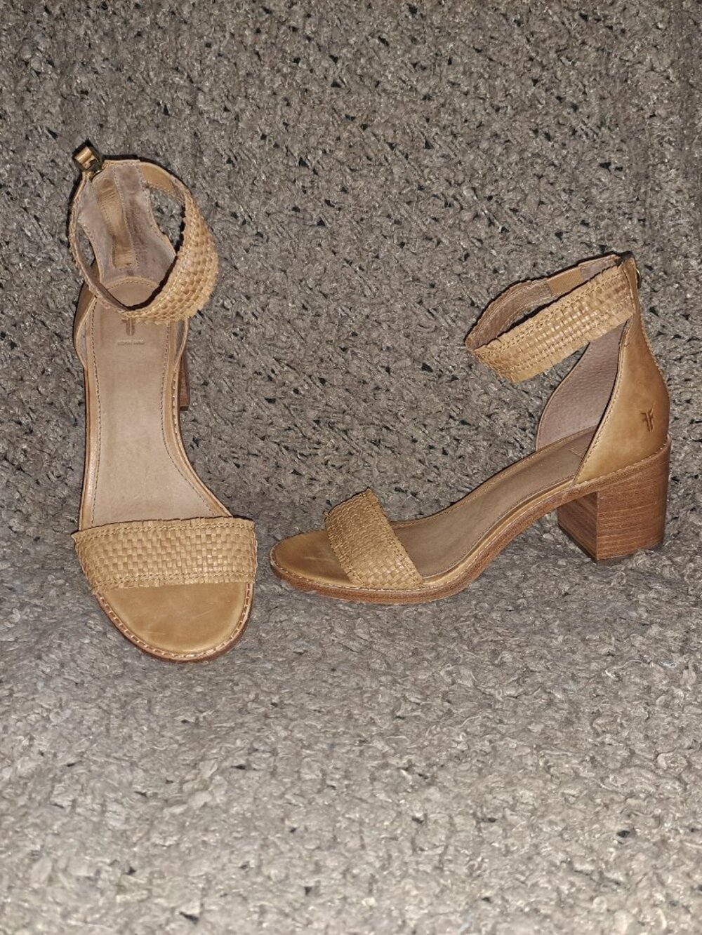 FRYE-Bianca-Woven Tan Leather/Ankle Cuff Back Zip-Heeled Sandal-SZ 7.5-Excellent
